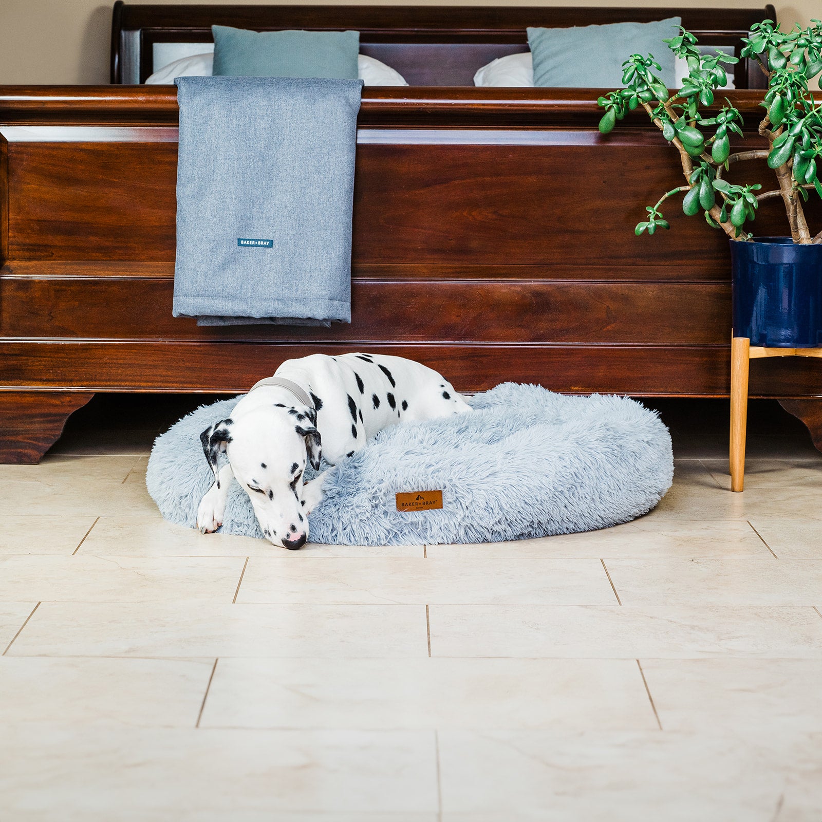 The Donut - Eco Friendly Luxury Calming Donut Dog Bed, Light Grey